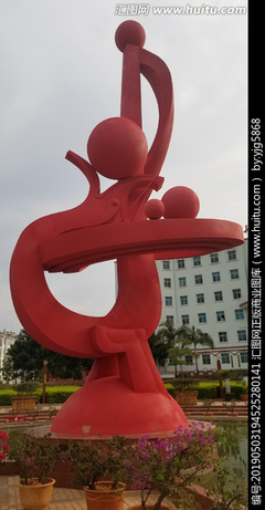 现代雕塑 突破边界与重塑观念的艺术新境